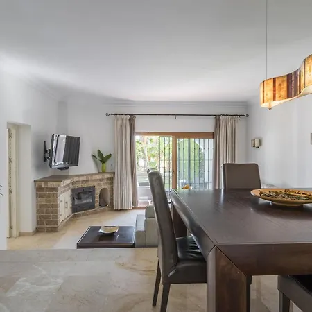 Ferienhaus Oleholidays Balcones De Bellavista Estepona